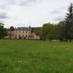 Au loin le Château de La Vitrolle